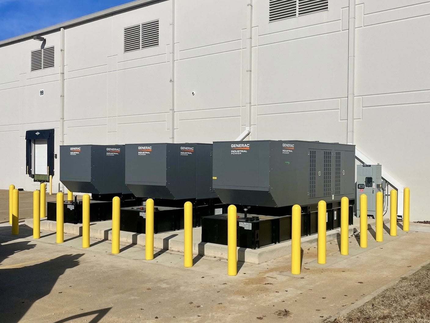 Logistics Center - 3x500kW Diesel Generators